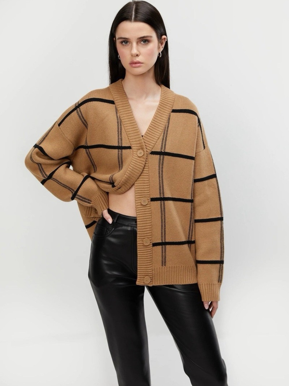 Oak + Fort Camel Plaid V-Neck Button Front Sweater Cardigan